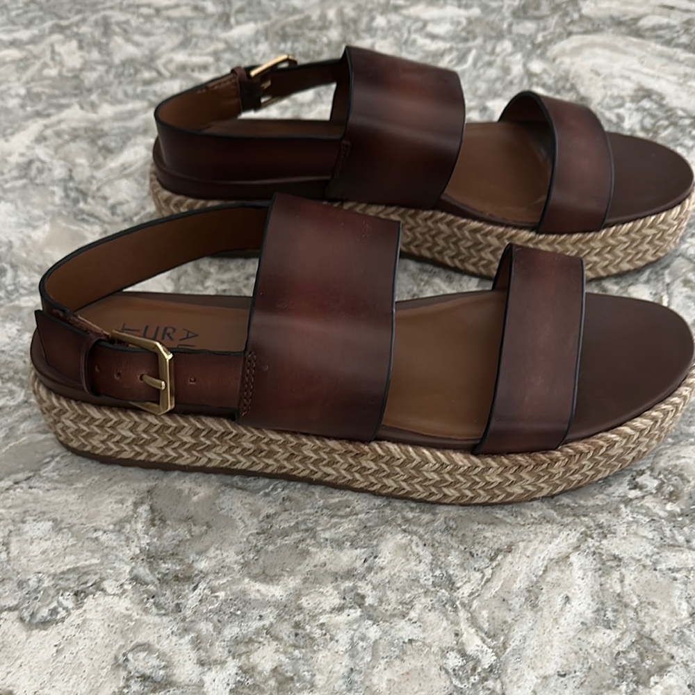 Naturalizer Brown Leather Sandals with Adjustable Straps Like New - Picture 2 of 4